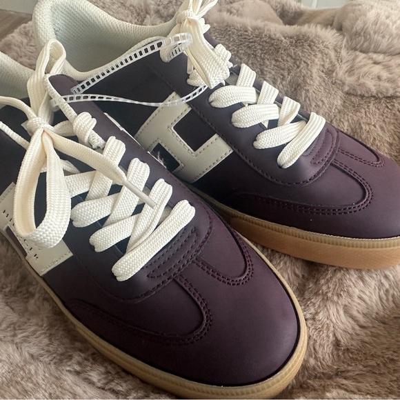 Tommy Hilfiger Women's Leather Sneakers in Deep Purple and Cream Size 8.5 - Picture 1 of 3